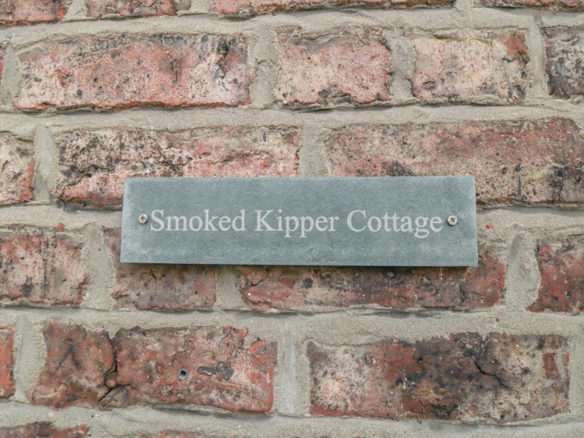 Smoked Kipper Cottage Whitby Bagian luar foto